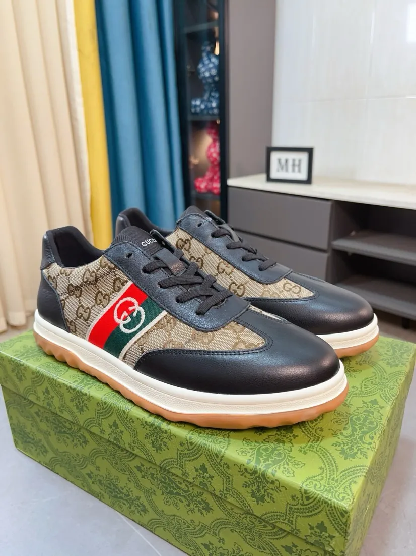 Men's shoes 💰420🌹🌹GUCCI [Gucci] New high-end brand of men's shoes, the latest fashionable casual men's shoes, trendy and versatile, relaxed and sporty style, uppers imported from Italy, first-layer cowhide, genuine leather lining, and ultra-fine workmanship. Original personalized fashionable rubber wear-resistant outsole, light and comfortable on the foot, size 38-44
